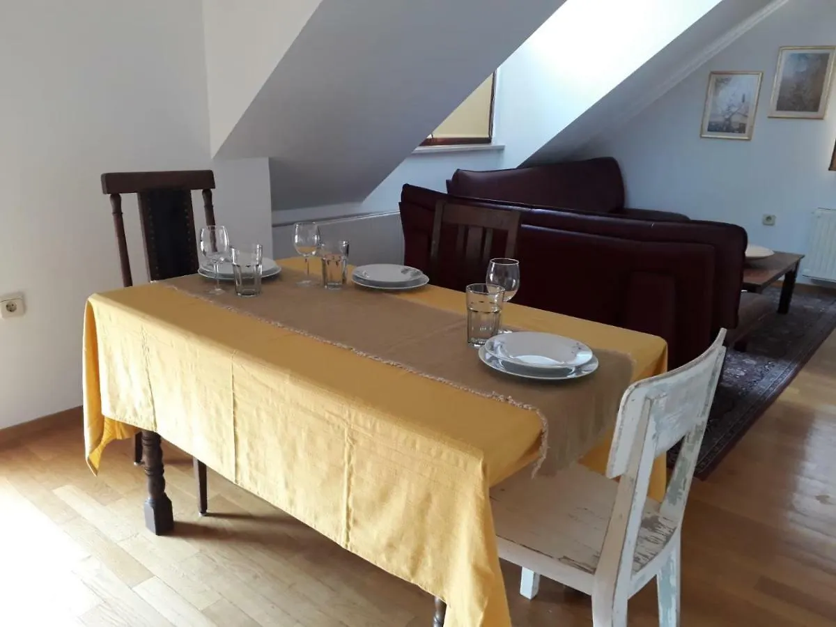 Apartma Dolomiti Ljubljana Slovenya